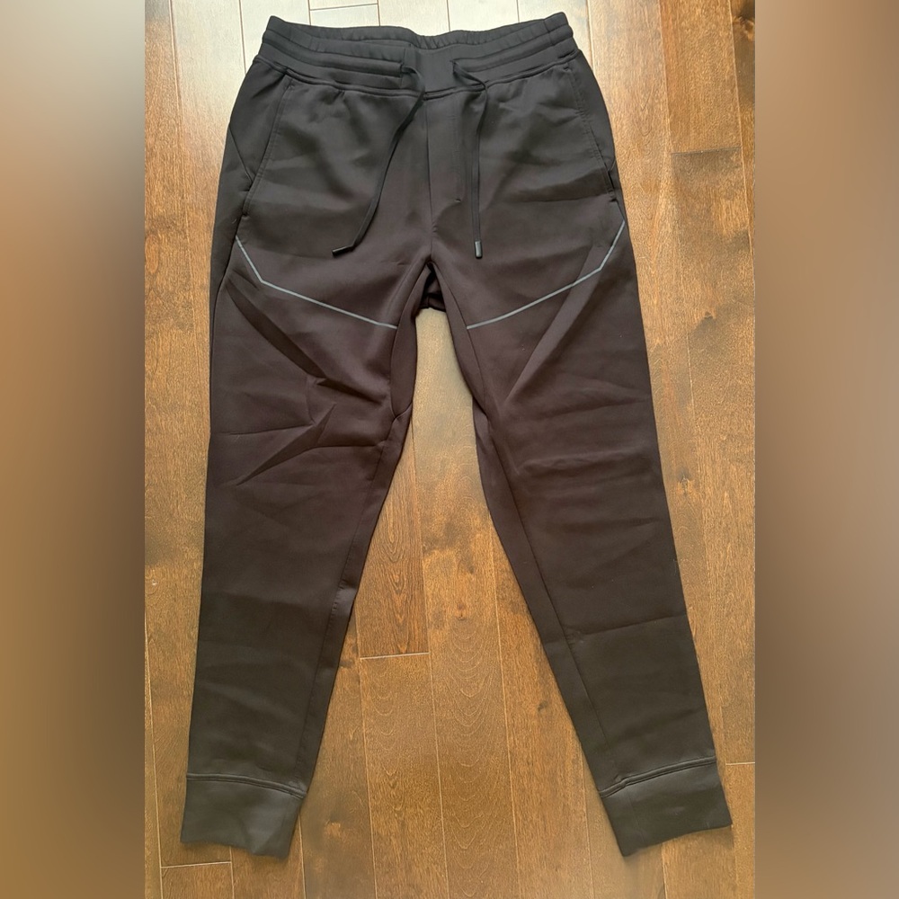 FWD (Forward With Design) activewear men’s pants